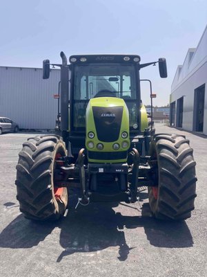 Tracteur agricole Claas ARES 657 ATZ