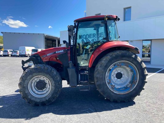 Tracteur agricole Case FARMALL U PRO 105