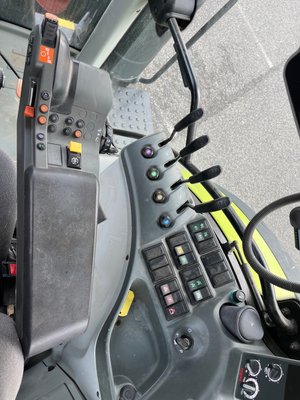 Tracteur agricole Claas ARION 630 ADVANCE