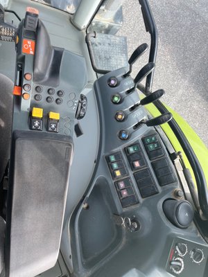 Tracteur agricole Claas ARION 620 CIS T4i