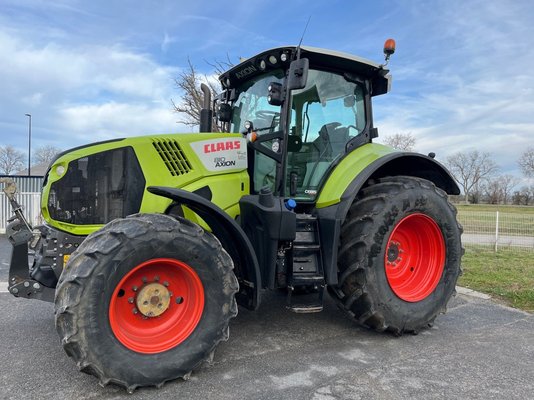 Tracteur agricole Claas AXION 810 CEBIS