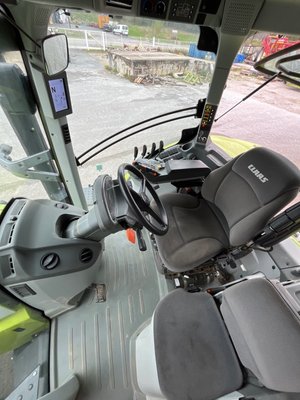Tracteur agricole Claas AXION 800 CIS T4F