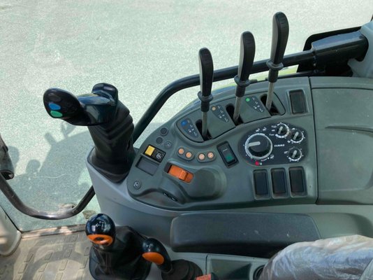 Tracteur agricole Claas ATOS 330