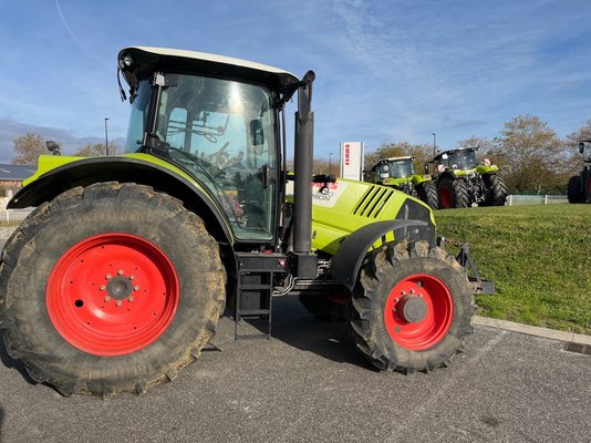 Tracteur agricole Claas ARION 640 CIS T4I