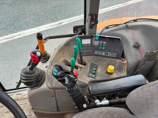 Tracteur agricole Renault ARES 550 RX