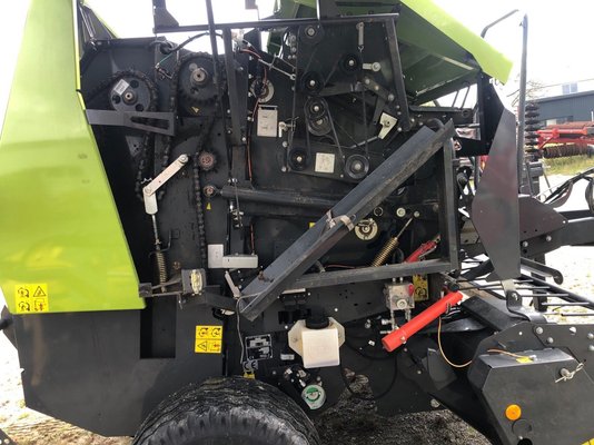 Presse à balles rondes Claas ROLLANT 520 RF