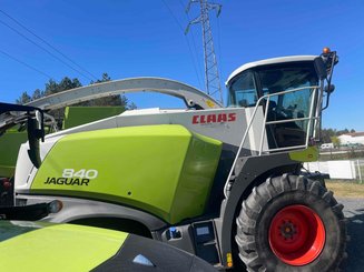Ensileuse automotrice Claas JAGUAR 840 - 1