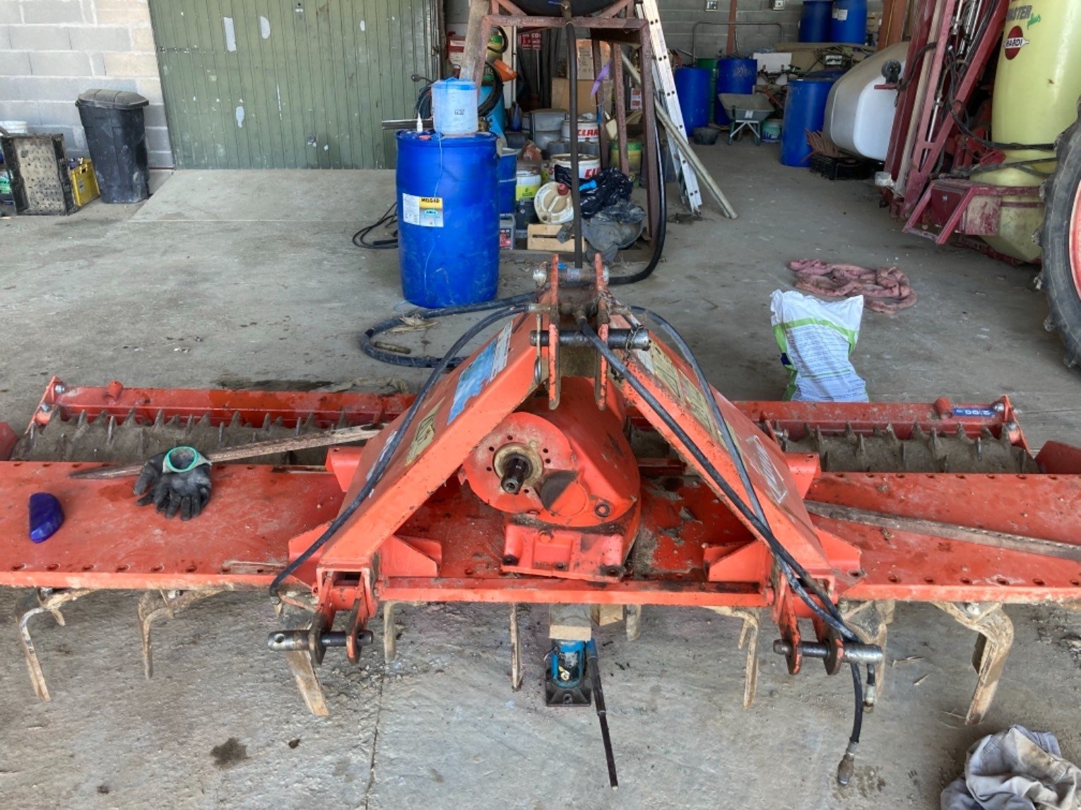 Herse rotative Herse rotative Kuhn HRB302D
