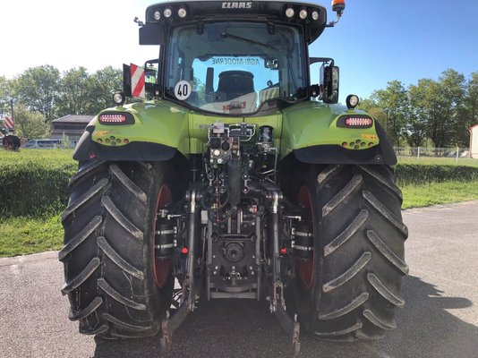 Tracteur agricole Claas AXION 800