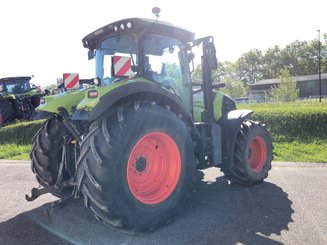 Tracteur agricole Claas AXION 800 - 6