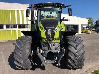 Tracteur agricole Claas AXION 800 - 1