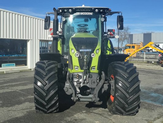 Tracteur agricole Claas AXION 800