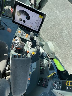 Tracteur agricole Claas AXION 800