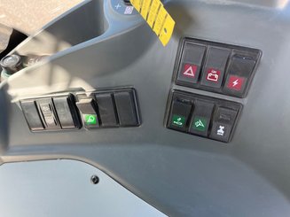 Tracteur agricole Claas AXION 800 - 11