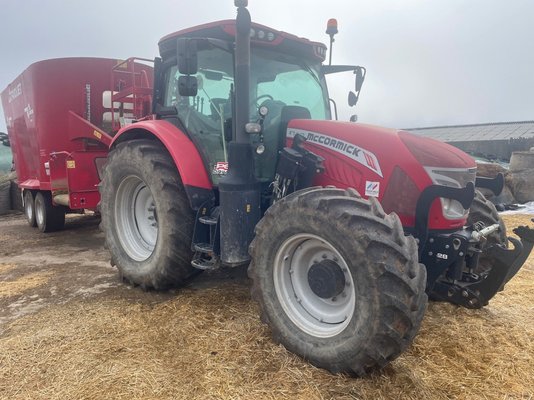 Tracteur agricole Mc Cormick x7.440
