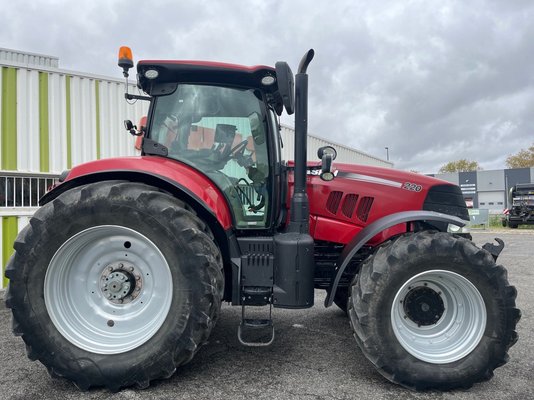 Tracteur agricole Case IH Puma 220