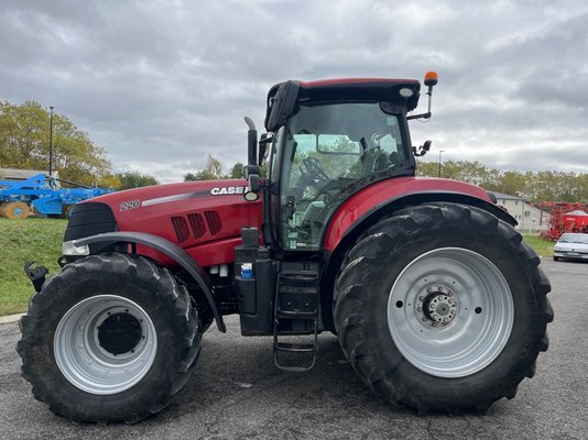 Tracteur agricole Case IH Puma 220