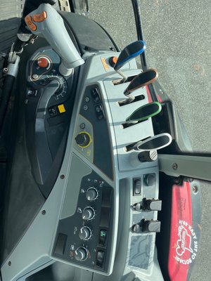 Tracteur agricole Valtra N 114 HITECH