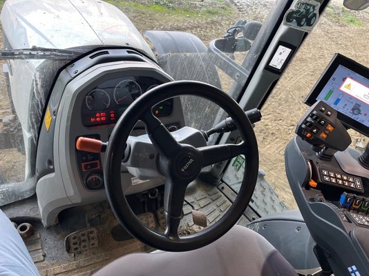 Tracteur agricole Valtra N 174  DIRECT