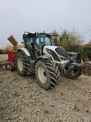Tracteur agricole Valtra N 174  DIRECT