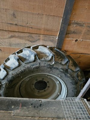 Tracteur agricole Valtra N134