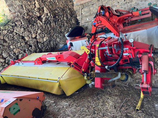 Faucheuse conditionneuse Pöttinger NOVACAT 302