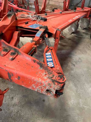 Charrue Kuhn VARI MASTER 180