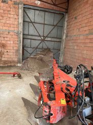 Charrue Kuhn VARI MASTER 180 - 3