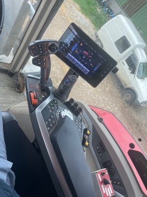 Tracteur agricole Massey Ferguson 8S 265 DYNA VT