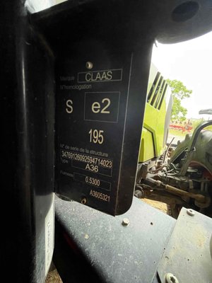 Tracteur agricole Claas ARION 650 CEBIS T4I