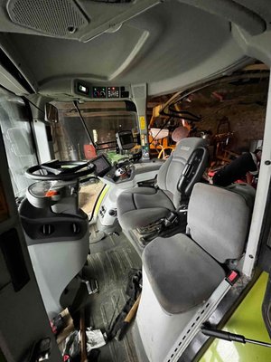 Tracteur agricole Claas ARION 650 CEBIS T4I