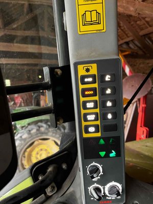 Tracteur agricole Claas ARION 650 CEBIS T4I