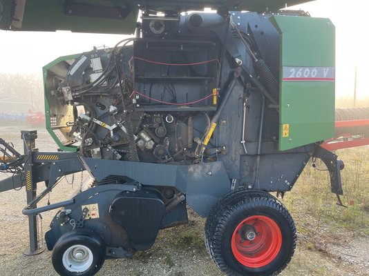 Presse à balles rondes Fendt 2600V