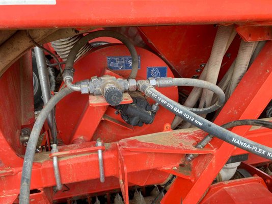 Combiné de semis Kuhn HR 404D + VENTA LC 402