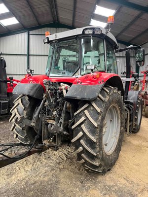 Tracteur agricole Massey Ferguson 7S165 DVT