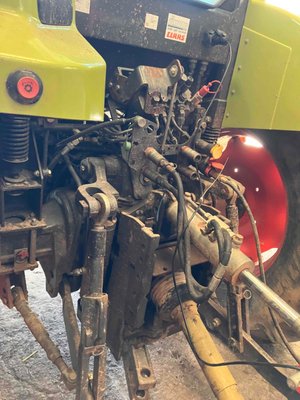 Tracteur agricole Claas ARES 657 ATZ