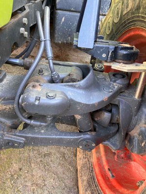 Tracteur agricole Claas ARES 657 ATZ