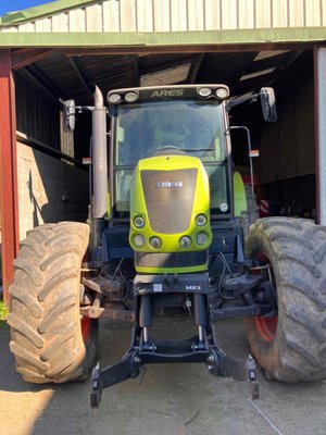 Tracteur agricole Claas ARES 657 ATZ