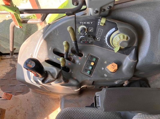 Tracteur agricole Claas ARES 657 ATZ