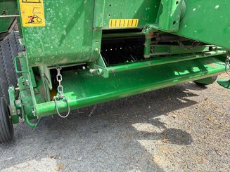 Presse à balles rondes John Deere 842 HiFlow - 6