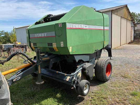 Presse à balles rondes Fendt 2600V
