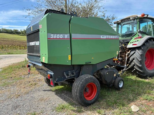Presse à balles rondes Fendt 2600V