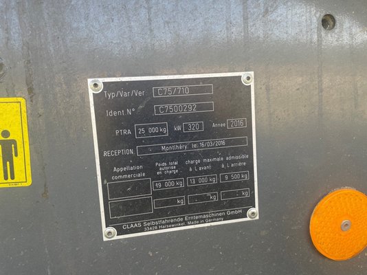 Moissonneuse batteuse Claas LEXION 750 MONTANA