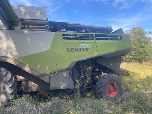 Moissonneuse batteuse Claas LEXION 750 MONTANA
