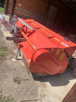 Broyeur à axe horizontal Kuhn BK 320
