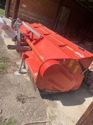 Broyeur à axe horizontal Kuhn BK 320 - 1