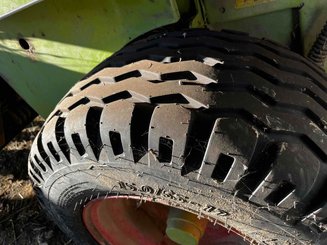 Presse à balles rondes Claas ROLLANT 240 R - 10