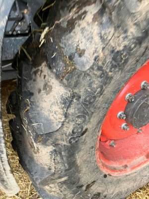 Tracteur agricole Claas ARES 657 ATZ