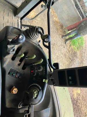 Tracteur agricole Claas ARES 657 ATZ