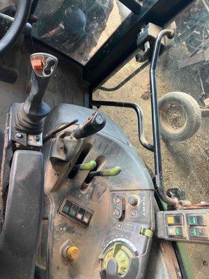 Tracteur agricole Claas ARION 410 CIS